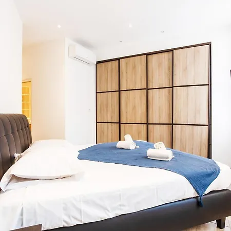 아파트 Massena Ap4312 By Riviera Homes