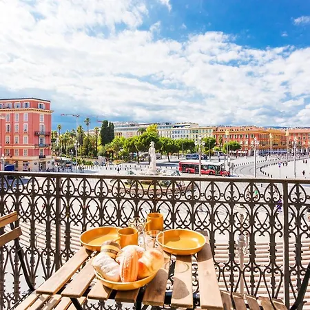 아파트 Massena Ap4312 By Riviera Homes